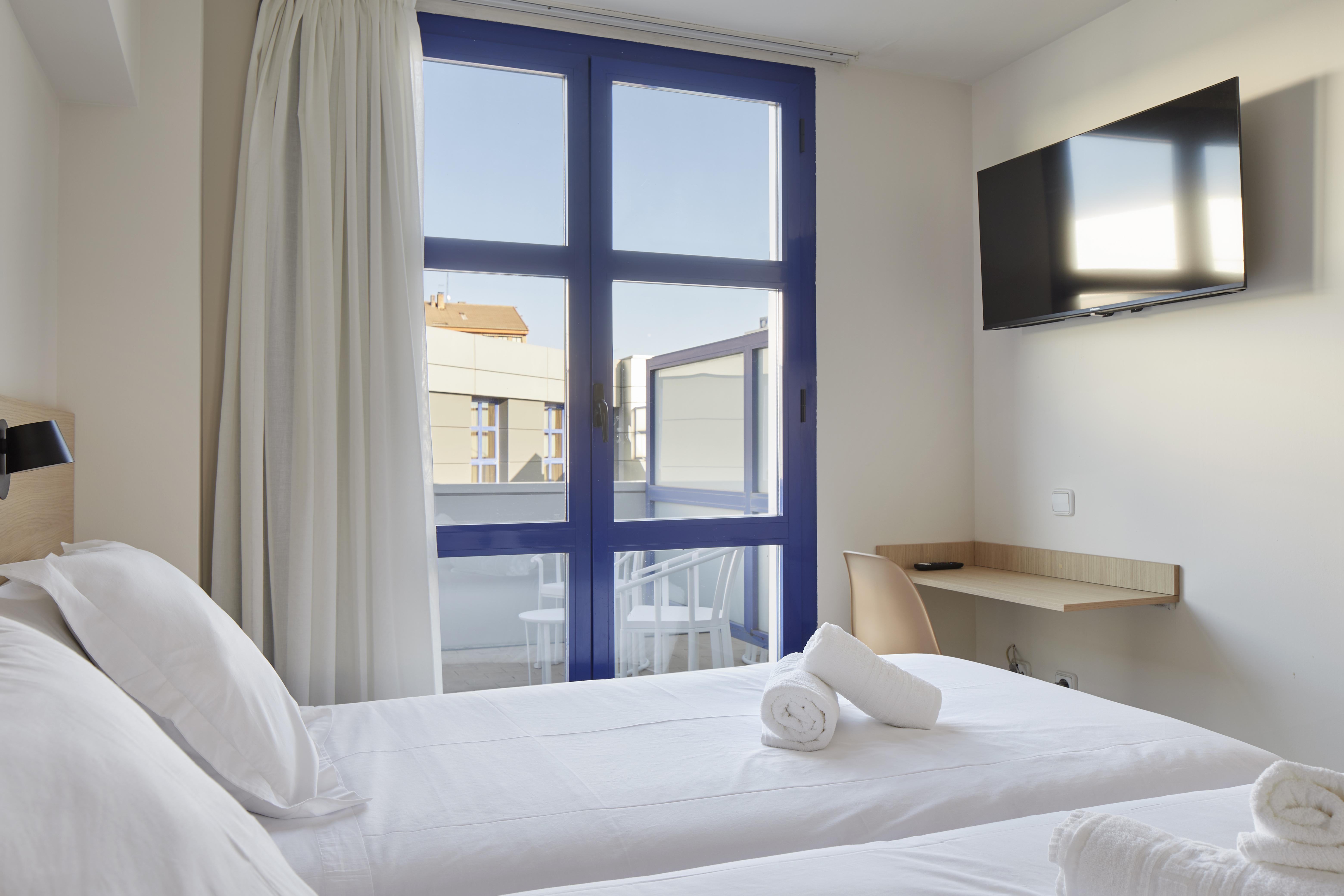 Iraipe Logrono Hotel Экстерьер фото