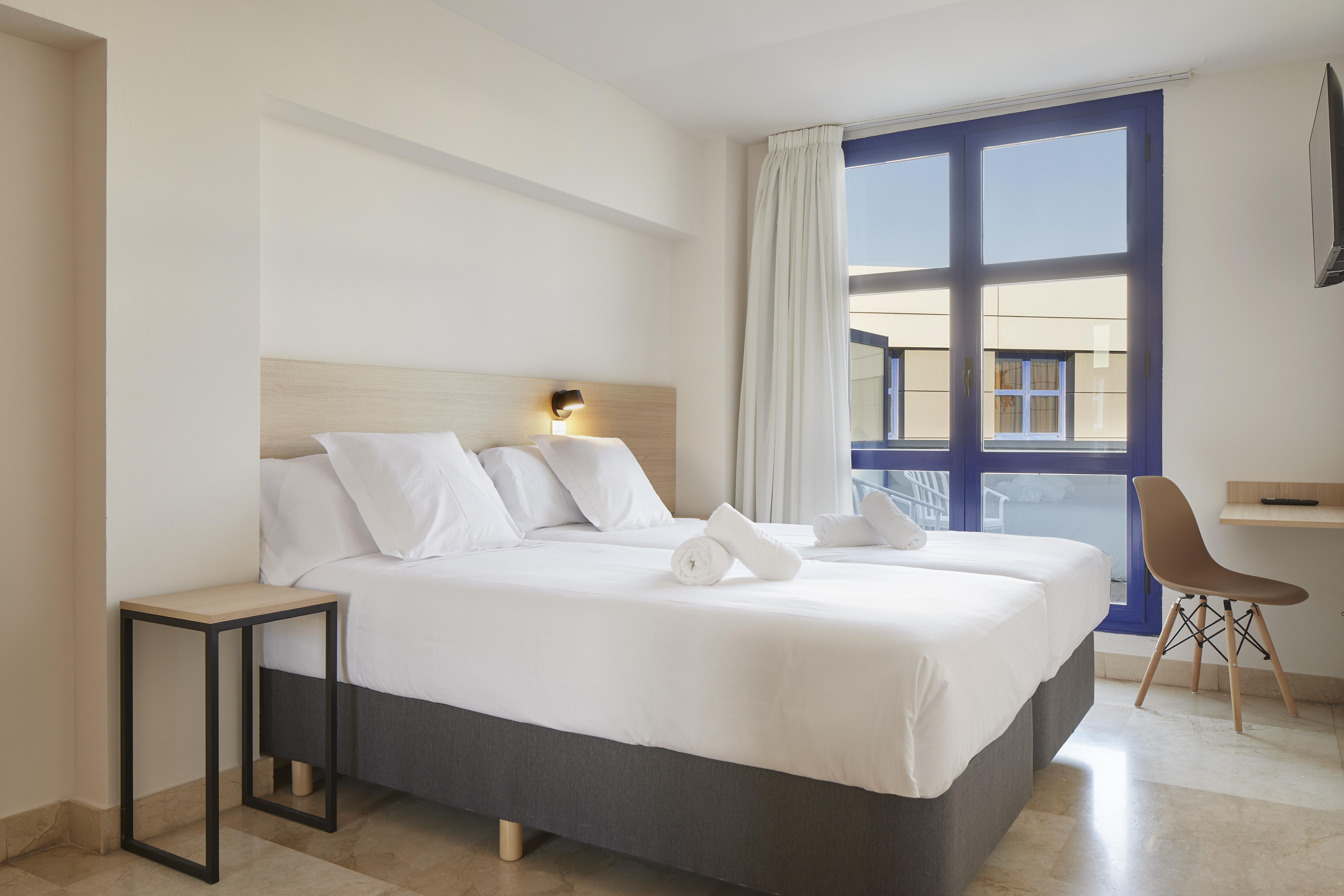 Iraipe Logrono Hotel Экстерьер фото