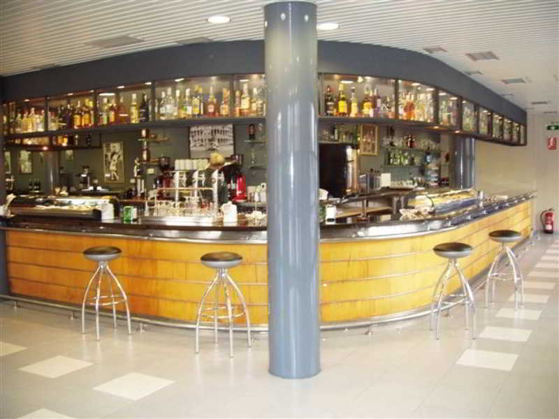 Iraipe Logrono Hotel Экстерьер фото